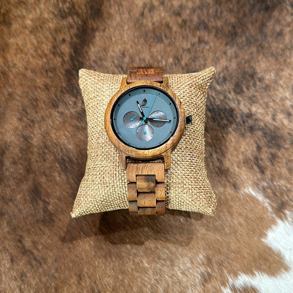 Brand New wooden Ozoka Watch - Picture 3 of 5